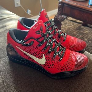 Kobe 9 University Red